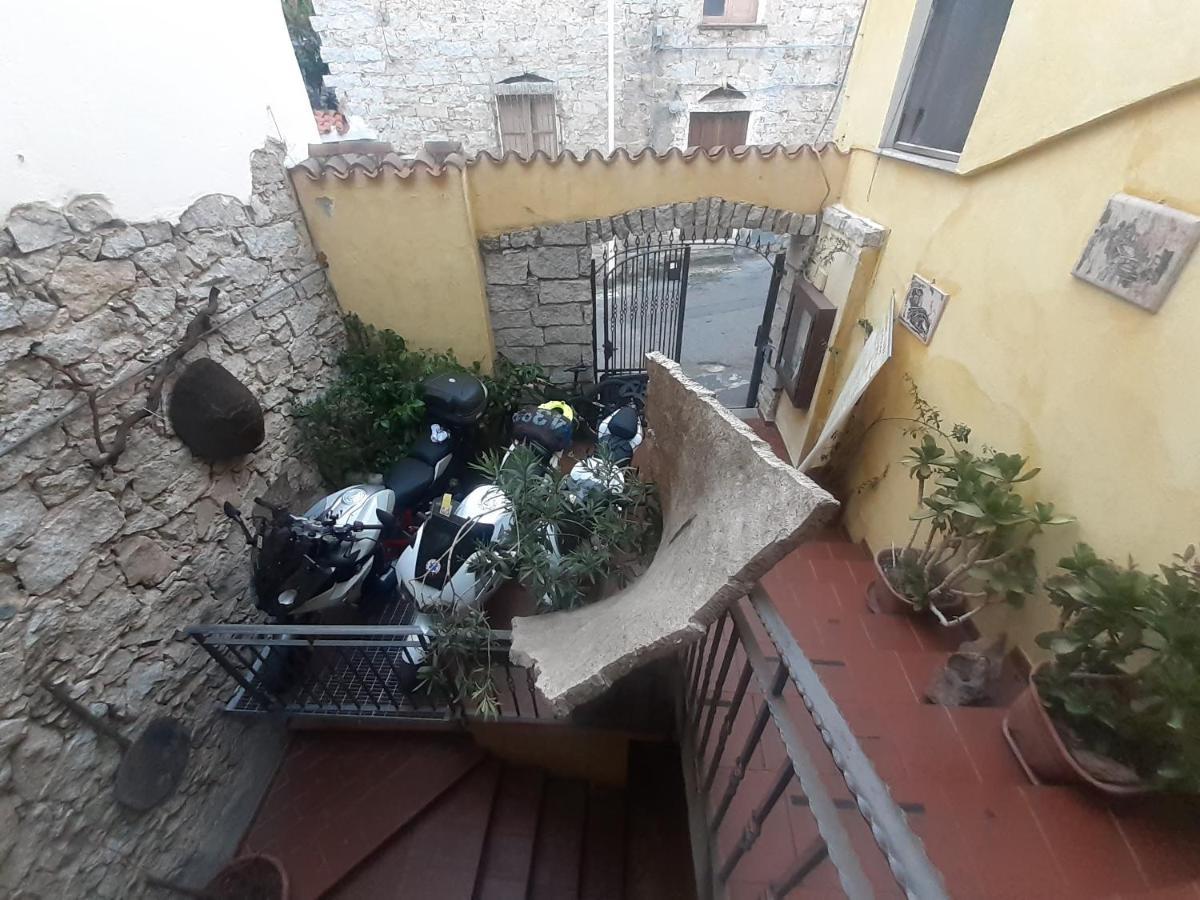 B&B Il Portico オルゴーゾロ エクステリア 写真